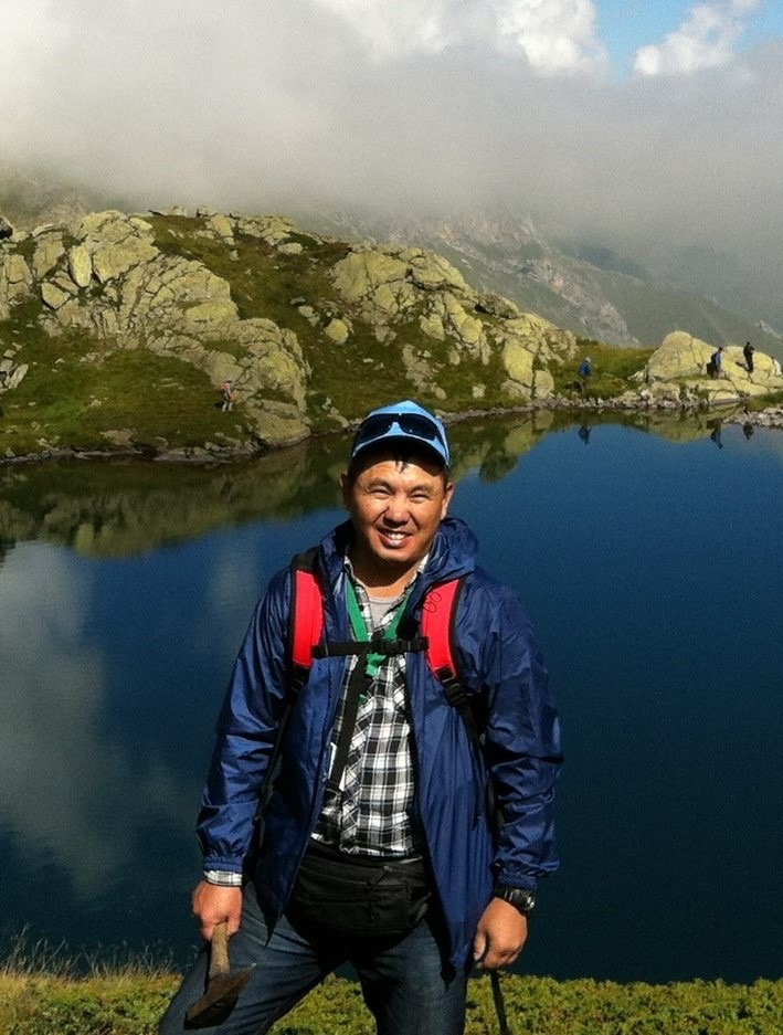 金沙博彩创新论坛第一千八百三十八讲：Tectonic evolution of the high-and ultrahigh-pressure (HP-UHP) metamorphic complexes, Kyrgyz Tianshan Mts.