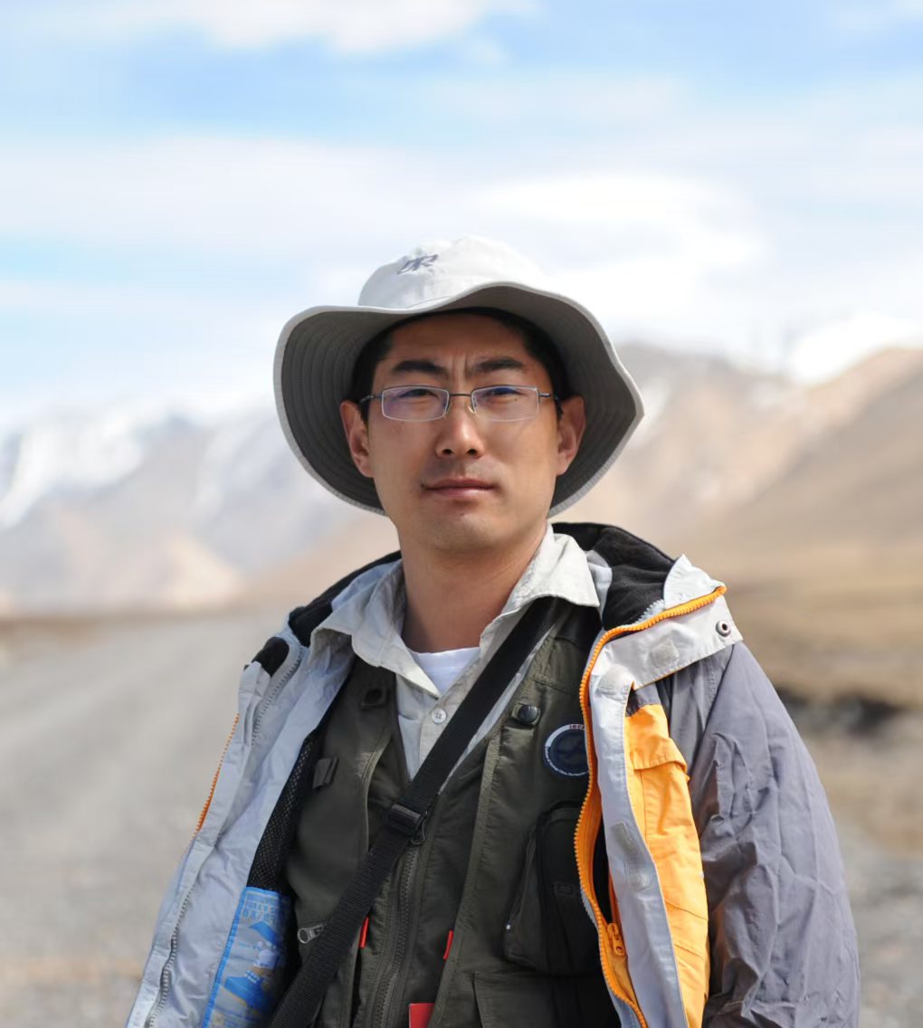 金沙博彩创新论坛第一千九百三十九讲：青藏高原东缘低起伏高原面多阶段多成因演化过程